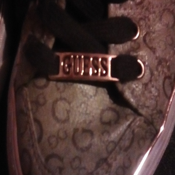 Shoes - Picture 3 of 4